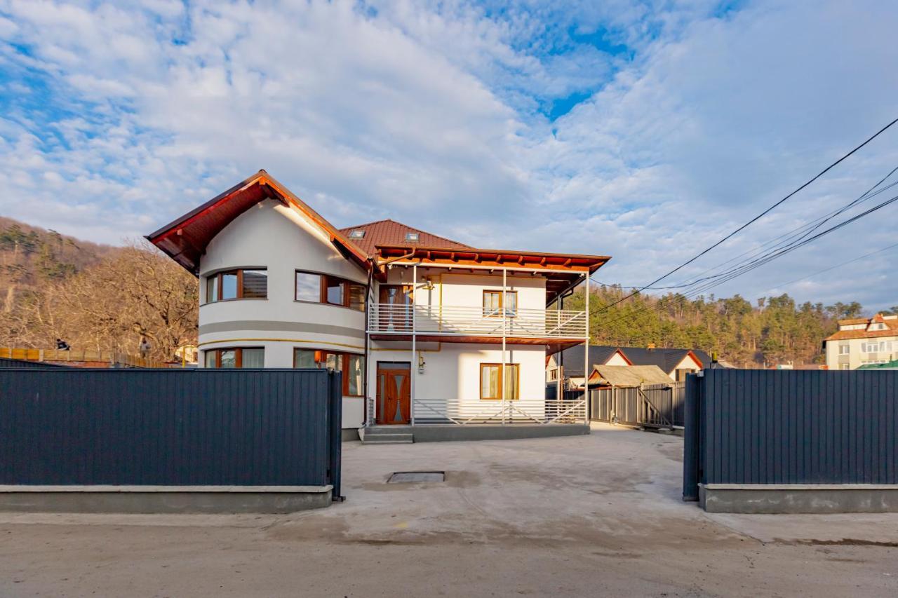 Vaias Aparts Târgu Neamţ Bagian luar foto