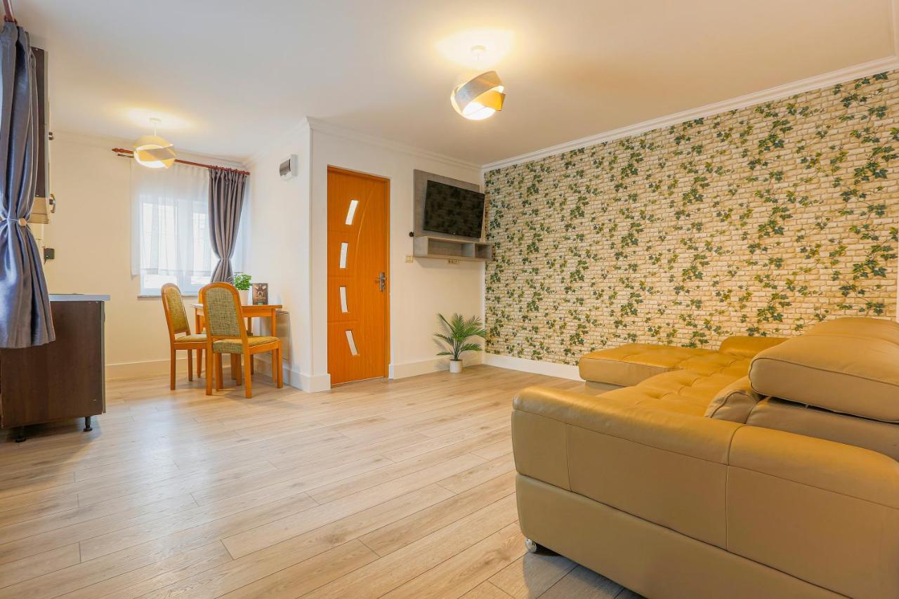 Vaias Aparts Târgu Neamţ Bagian luar foto